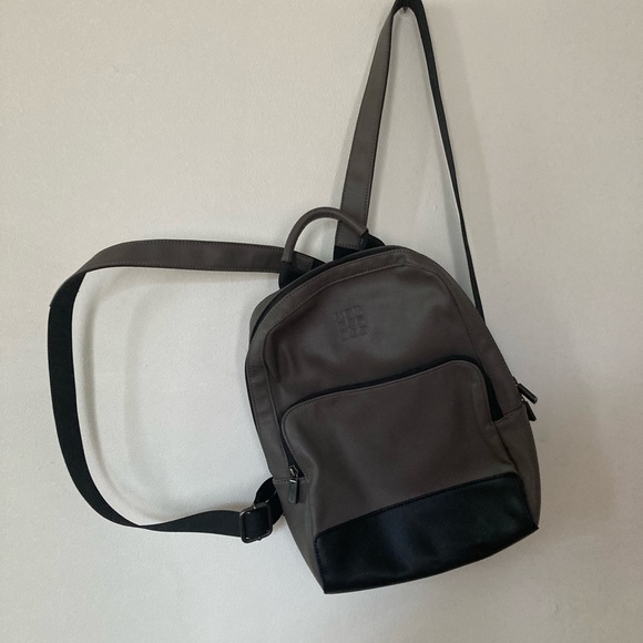 Moleskine grey backpack with a pocket - Picture 3 of 7